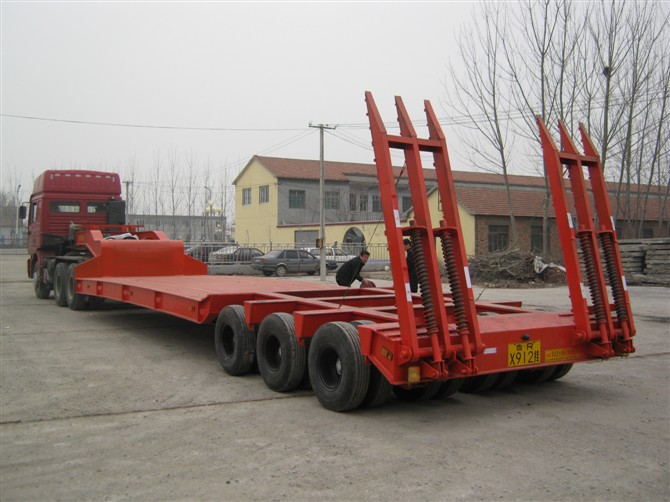 Semirremolque de plataforma baja Low Bed Semi Trailer