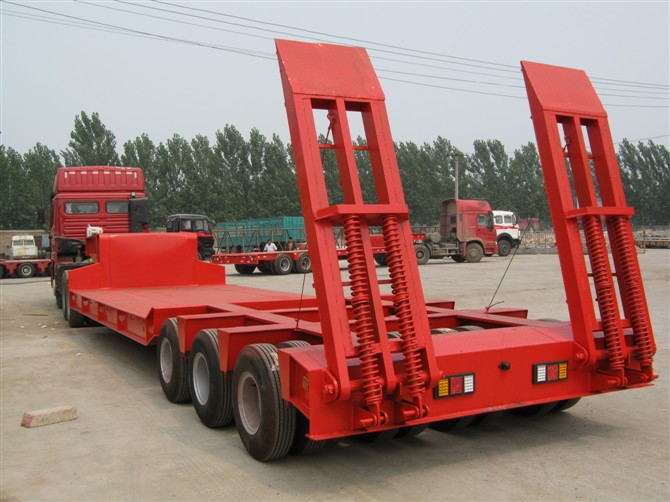 remolque de plataforma baja lowbed trailer
